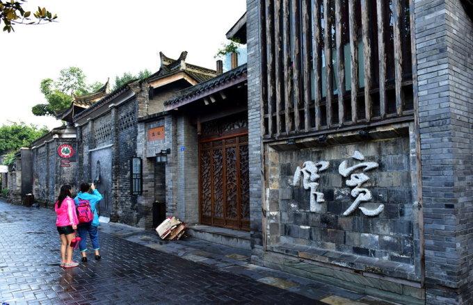 黄金短线突然急涨！金价逼近2030美元